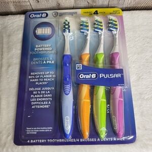 Oral B Pulsar Toothbrush Set.
